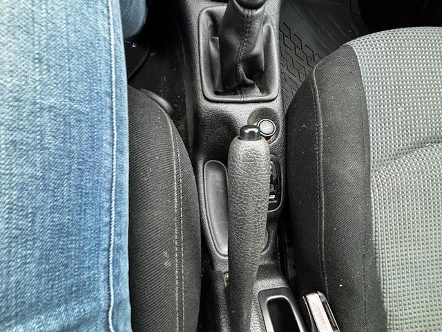 Peugeot 206 phase 2 1.1i enfant terrible, 2004 - afbeelding 5 van  35