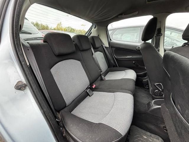 Peugeot 206 phase 2 1.1i enfant terrible, 2004 - afbeelding 11 van  35