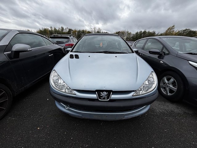 Peugeot 206 phase 2 1.1i enfant terrible, 2004 - afbeelding 12 van  35