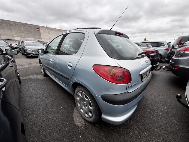 Peugeot 206 phase 2 1.1i enfant terrible, 2004 - afbeelding 32 van  35