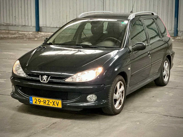 Peugeot 206 sw 1.4 16v air-line 3, 29-rz-xv - afbeelding 1 van  16