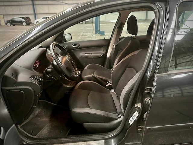Peugeot 206 sw 1.4 16v air-line 3, 29-rz-xv - afbeelding 12 van  16