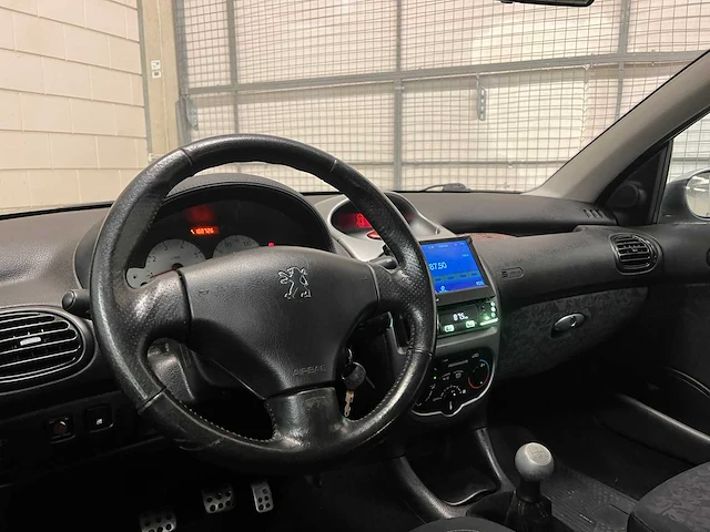 Peugeot 206 sw 1.6-16v quiksilver 109pk 2005 (origineel-nl), 29-rf-vb - afbeelding 16 van  37