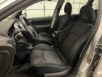 Peugeot 206 sw 1.6-16v quiksilver 109pk 2005 (origineel-nl), 29-rf-vb - afbeelding 18 van  37