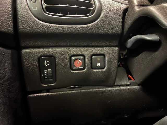 Peugeot 206 sw 1.6-16v quiksilver 109pk 2005 (origineel-nl), 29-rf-vb - afbeelding 31 van  37