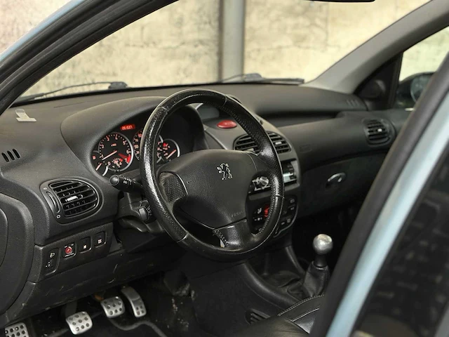 Peugeot 206 sw 2.0 gti 136pk 2005, 90-rh-xk - afbeelding 14 van  36