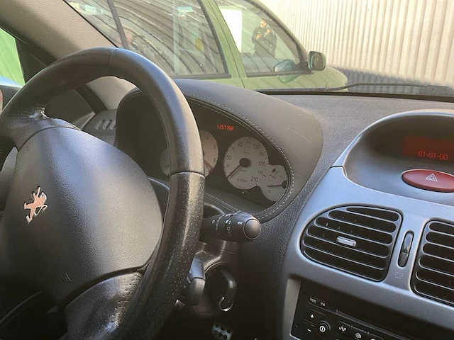 Peugeot 206 sw personenauto - afbeelding 9 van  11