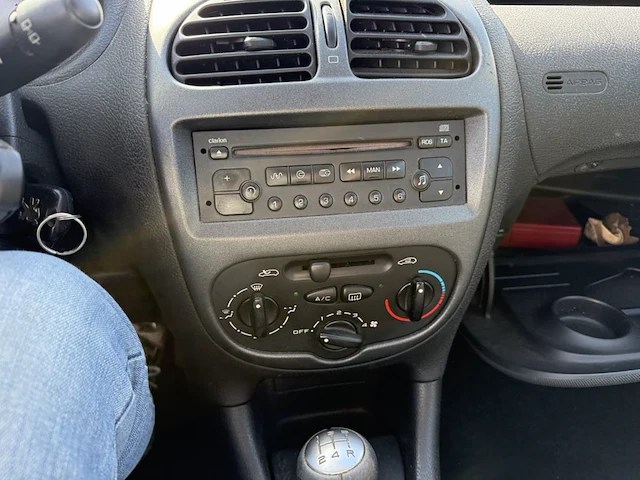 Peugeot 206,2005 - afbeelding 2 van  31