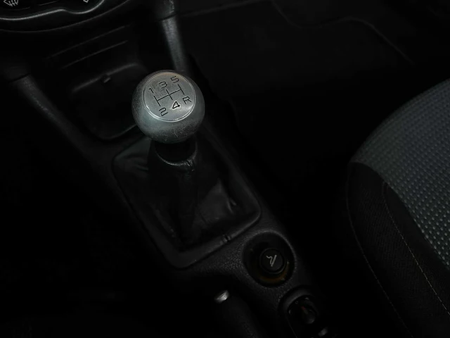 Peugeot 206cc 1.6 16v 109pk 2005, 9-tht-73 - afbeelding 20 van  38