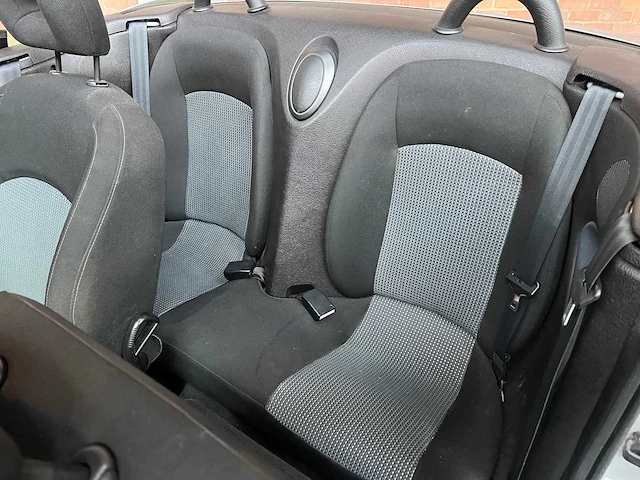 Peugeot 206cc 1.6 16v 109pk 2005, 9-tht-73 - afbeelding 28 van  38