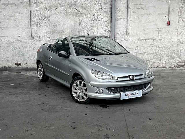 Peugeot 206cc 1.6 16v 109pk 2005, 9-tht-73 - afbeelding 37 van  38
