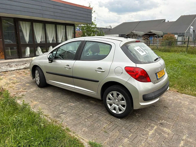 Peugeot 207 1.4 vti cool 'n blue , 28-gjr-9 - afbeelding 11 van  17