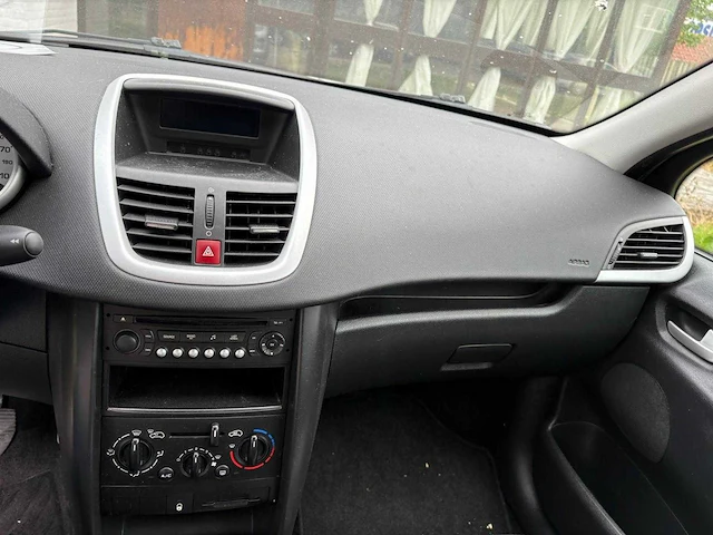 Peugeot 207 1.4 vti cool 'n blue , 28-gjr-9 - afbeelding 17 van  17