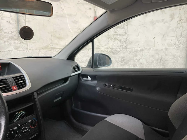 Peugeot 207 1.4 vti cool 'n blue 95pk 2008, 05-zh-xz - afbeelding 11 van  35