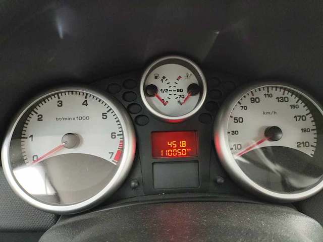Peugeot 207 1.4 vti x line, 95-lpj-1 - afbeelding 2 van  10