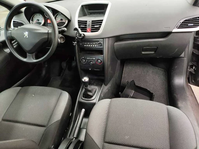 Peugeot 207 1.4 vti x line, 95-lpj-1 - afbeelding 8 van  10