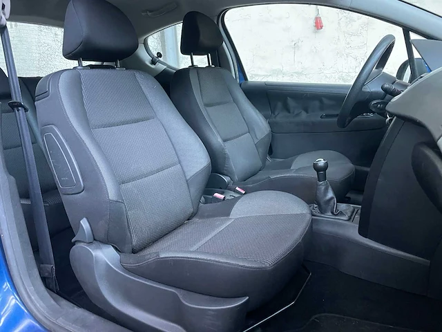 Peugeot 207 1.6 hdif x-line 90pk 2010 (origineel-nl), 68-kbz-5 - afbeelding 25 van  34