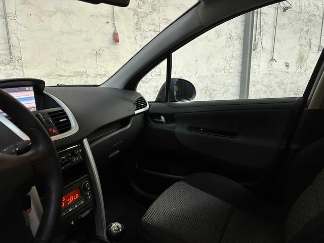 Peugeot 207 1.6 vti première 120pk 2009, 80-kgp-6 - afbeelding 11 van  37