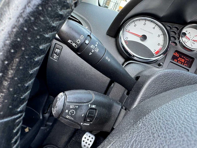 Peugeot 207 cc 1.6-16v t sport leder clima 16-xd-sj - afbeelding 18 van  27