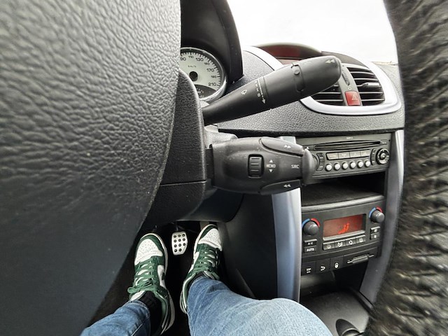 Peugeot 207 cc 1.6 hdi pack fap, 2007 - afbeelding 8 van  33