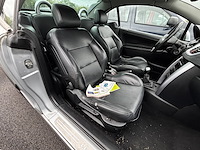 Peugeot 207 cc 1.6 hdi pack fap, 2007 - afbeelding 16 van  33
