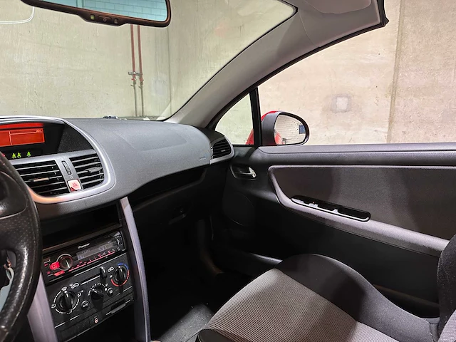 Peugeot 207 cc 1.6 vti 120pk 2007 cabriolet, 51-xz-kz - afbeelding 10 van  33