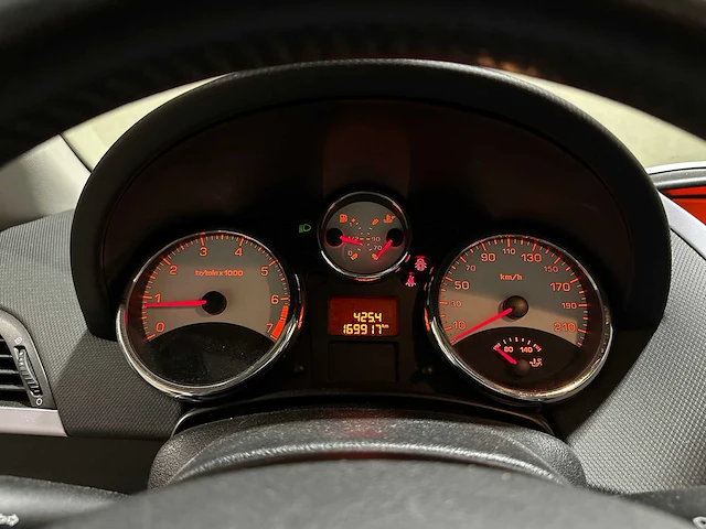 Peugeot 207 cc 1.6 vti 120pk 2007 cabriolet, 51-xz-kz - afbeelding 14 van  33
