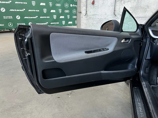 Peugeot 207 cc 1.6 vti première 120pk 2007, 42-xt-gv - afbeelding 19 van  30