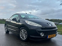 Peugeot 207 cc (cabrio) 1,6 liter (120 pk) uit 2008 - afbeelding 12 van  33