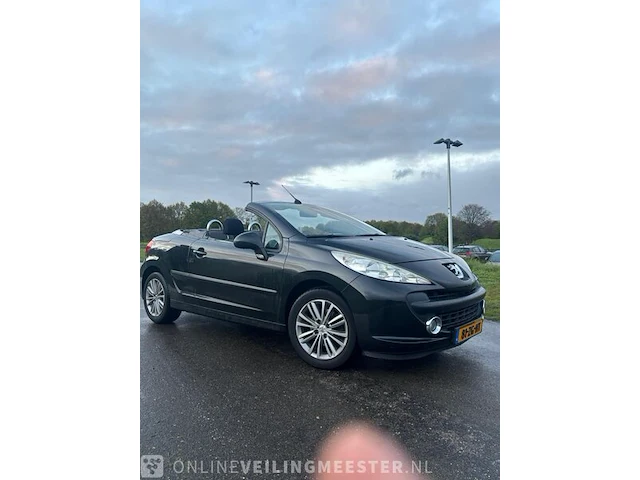 Peugeot 207 cc (cabrio) 1,6 liter (120 pk) uit 2008 - afbeelding 29 van  33