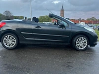 Peugeot 207 cc (cabrio) 1,6 liter (120 pk) uit 2008 - afbeelding 30 van  33