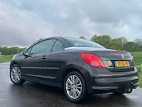 Peugeot 207 cc (cabrio) 1,6 liter (120 pk) uit 2008 - afbeelding 33 van  33