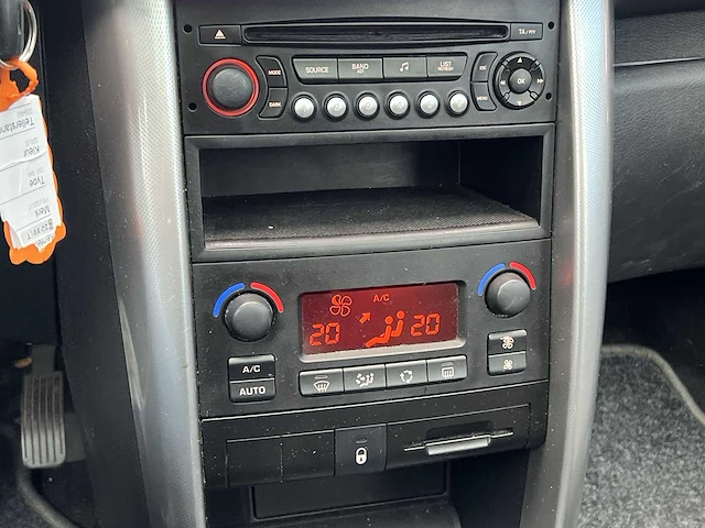 Peugeot 207 sw 1.4 vti xs 2007 | 20-xv-xt - afbeelding 10 van  27