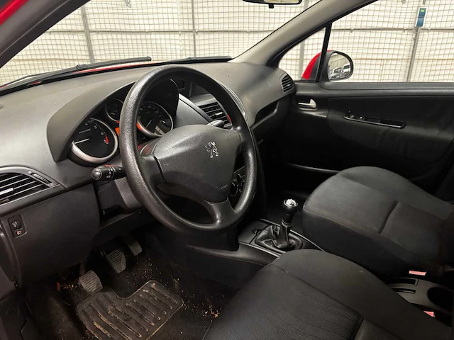 Peugeot 207 sw 1.4 xr 73pk 2007, 06-xz-nz youngtimer - afbeelding 17 van  30
