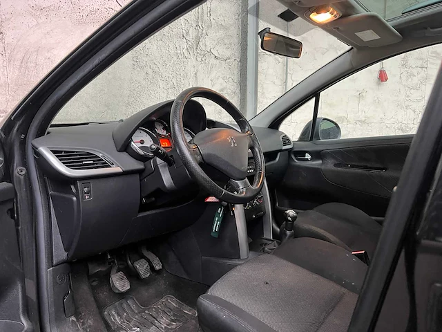 Peugeot 207 sw 1.6 vti xs 120pk 2008, 70-zr-pp - afbeelding 7 van  37