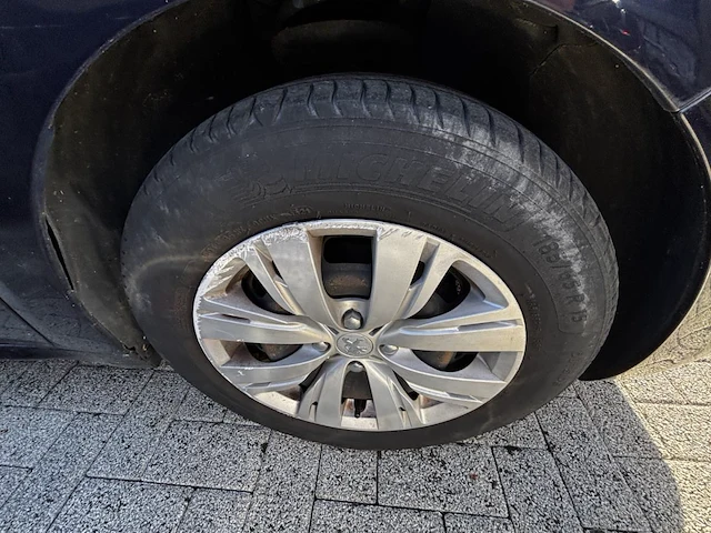 Peugeot 208 1 2i active,2014 - afbeelding 15 van  27