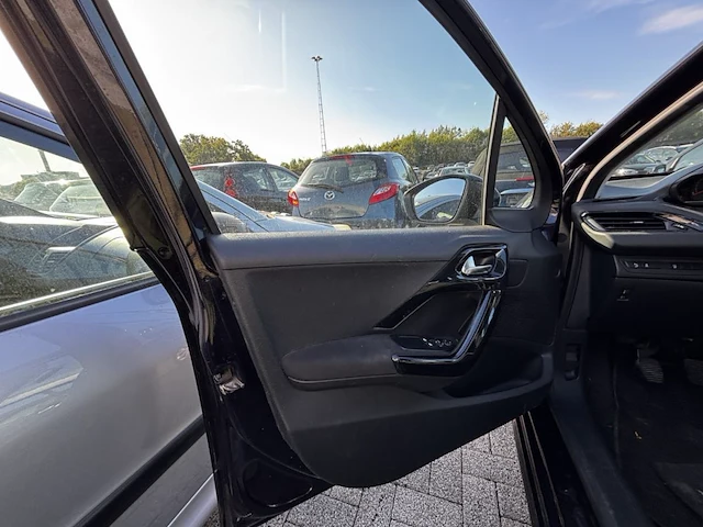 Peugeot 208 1 2i active,2014 - afbeelding 24 van  27