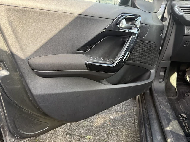 Peugeot 208 1 2i puretech allure,2015 - afbeelding 23 van  26