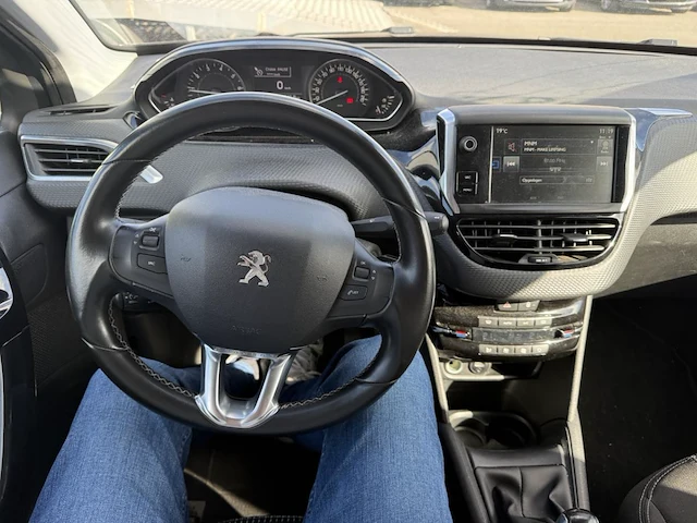 Peugeot 208 1 2i puretech allure,2015 - afbeelding 26 van  26