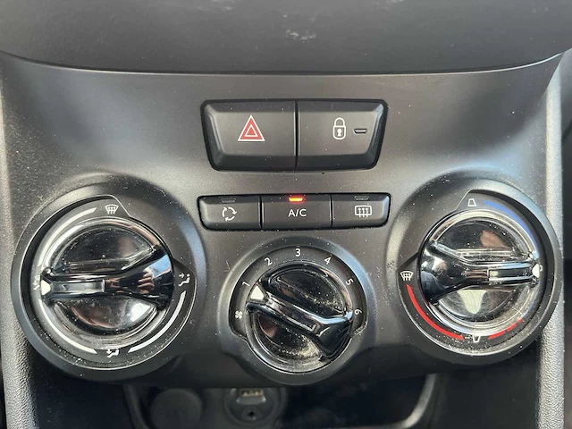 Peugeot 208 1.0 vti active 2013 | 5-khb-20 - afbeelding 8 van  23