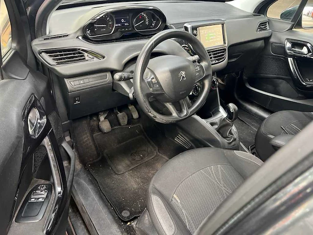 Peugeot 208 1.0 vti blue lease , 4-spv-33 - afbeelding 12 van  16