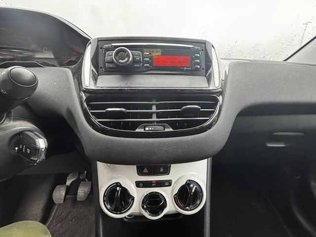 Peugeot 208 1.0i like,2015 - afbeelding 2 van  28