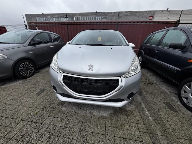 Peugeot 208 1.0i like,2015 - afbeelding 12 van  28
