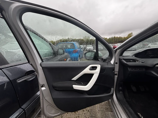 Peugeot 208 1.0i like,2015 - afbeelding 25 van  28