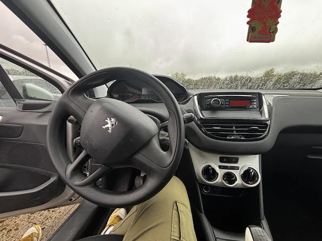 Peugeot 208 1.0i like,2015 - afbeelding 28 van  28