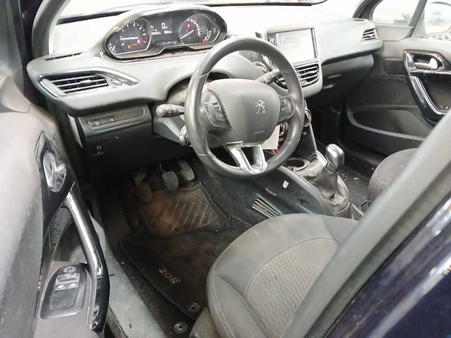 Peugeot 208 1.2 puret. signature, ; xv-849-t - afbeelding 14 van  18