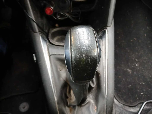 Peugeot 208 1.2 puret. signature, ; xv-849-t - afbeelding 4 van  18