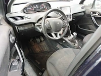 Peugeot 208 1.2 puret. signature, ; xv-849-t - afbeelding 14 van  18
