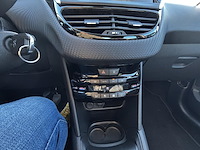 Peugeot 208 1.2 puretech allure s&s,2015 - afbeelding 4 van  27