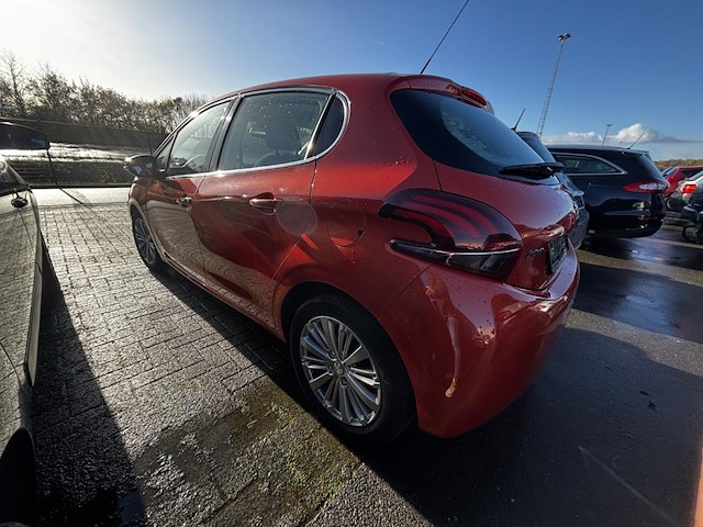 Peugeot 208 1.2 puretech allure s&s,2015 - afbeelding 24 van  27